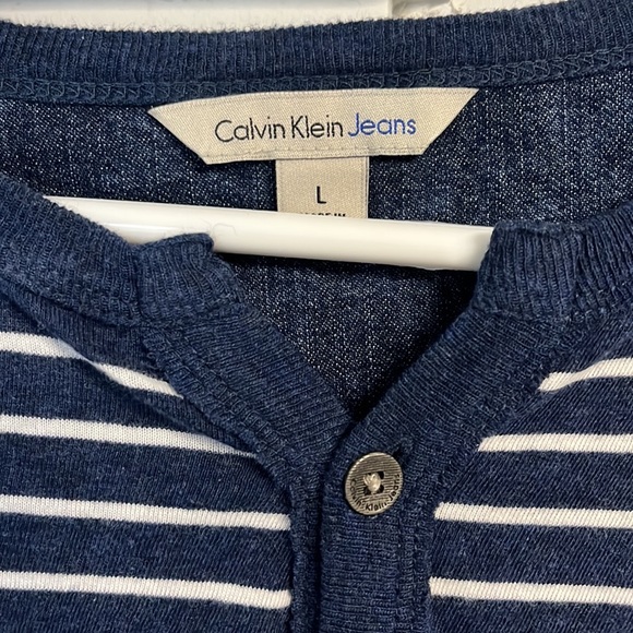 Calvin Klein button down t shirt - Picture 2 of 3